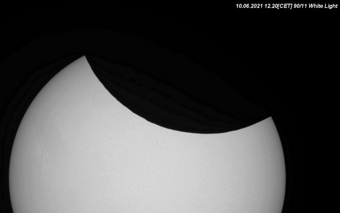 10.06.2120 12.20 90 f11 eclipse.jpg