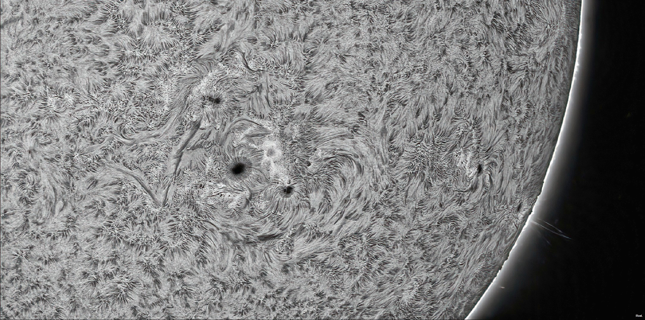 Mosaico solar del 24 de Mayo 2024-Stellarvue-Daystar-1az-pos-90%.jpg